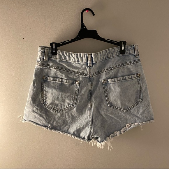 Primark high waisted shorts - Picture 2 of 3